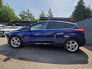 Used 2018 Ford Focus Zetec Edition Blue - Interior and Exterior details 6