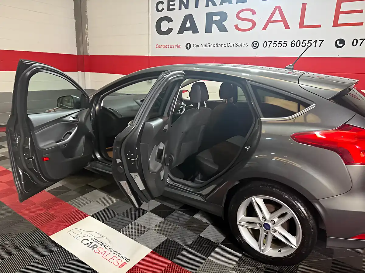 Used 2018 Ford Focus Zetec Edition Grey - Interior and Exterior details 15