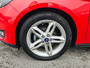 Used 2018 Ford Focus Zetec Edition Red - Interior and Exterior details 16