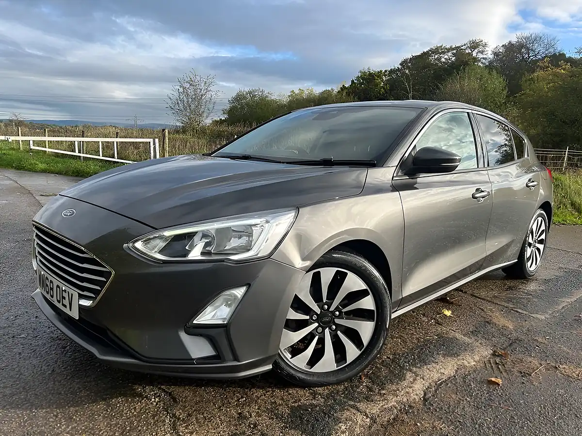 Used 2018 Ford Focus Zetec Grey - Interior and Exterior details 4