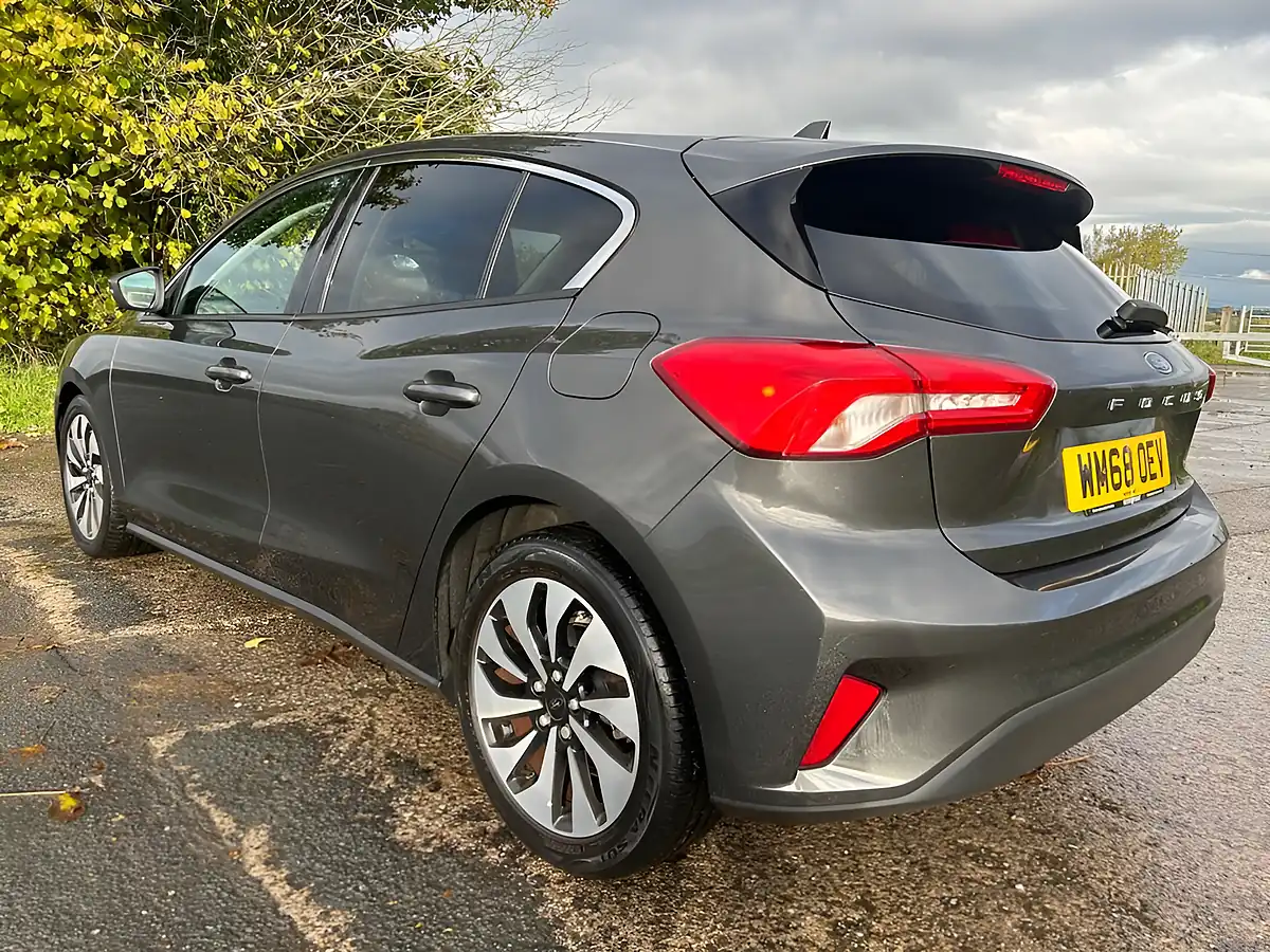 Used 2018 Ford Focus Zetec Grey - Interior and Exterior details 6