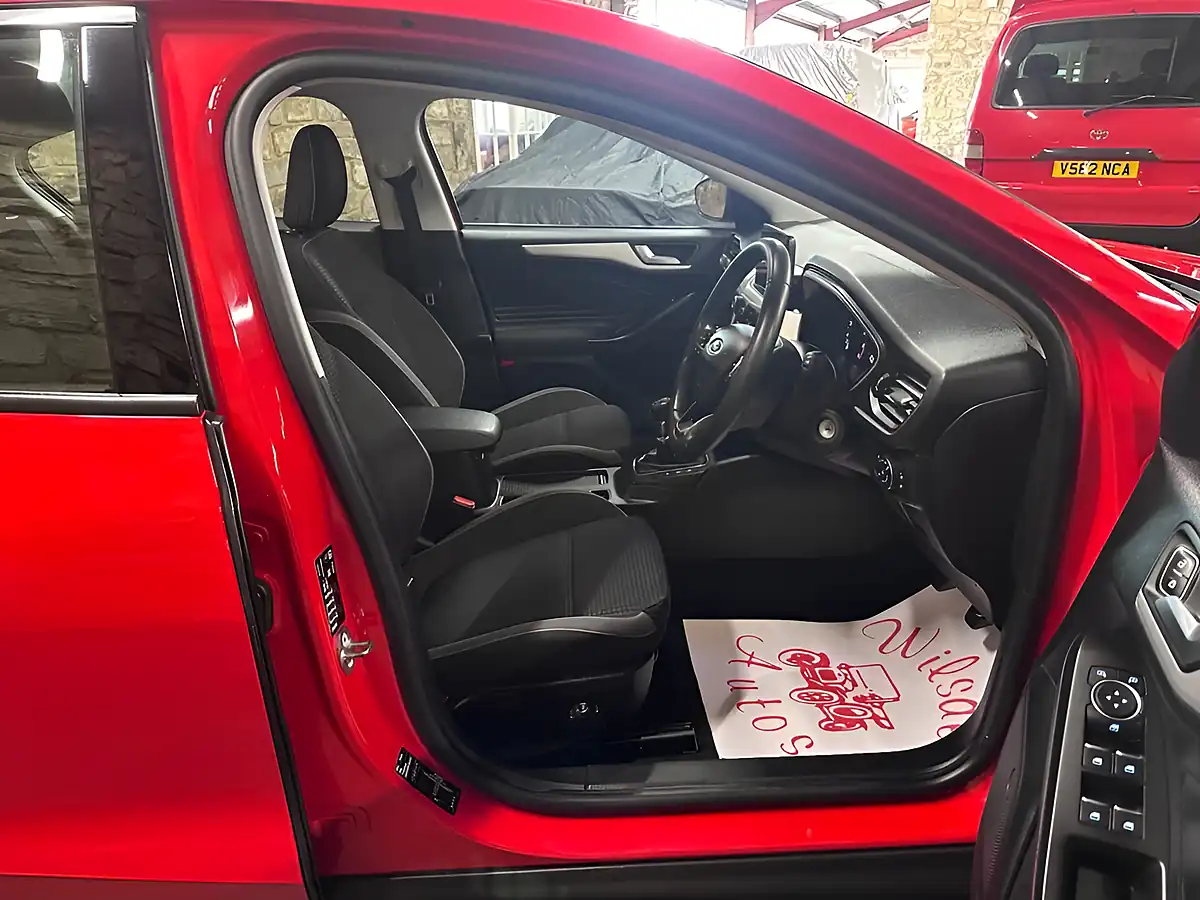 Used 2018 Ford Focus Zetec Red - Interior and Exterior details 10