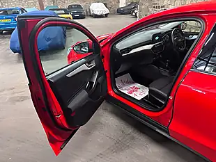 Used 2018 Ford Focus Zetec Red - Interior and Exterior details 13