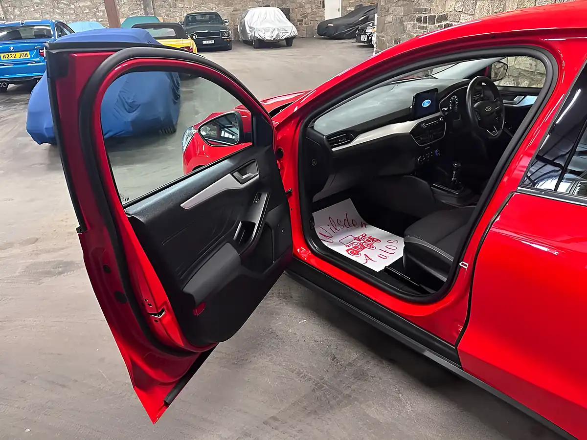 Used 2018 Ford Focus Zetec Red - Interior and Exterior details 13