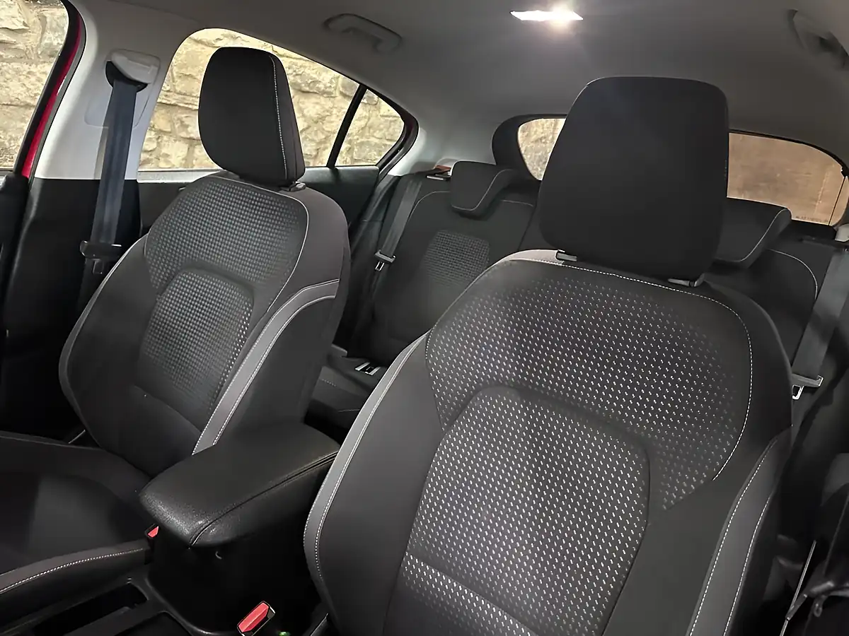 Used 2018 Ford Focus Zetec Red - Interior and Exterior details 16