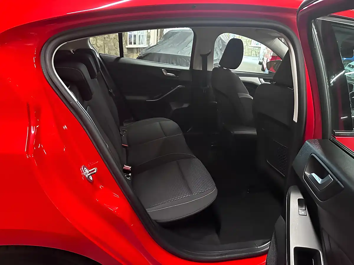 Used 2018 Ford Focus Zetec Red - Interior and Exterior details 18