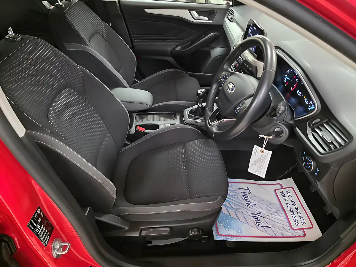 Used 2018 Ford Focus Zetec Red - Interior and Exterior details 15