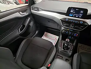 Used 2018 Ford Focus Zetec Red - Interior and Exterior details 7
