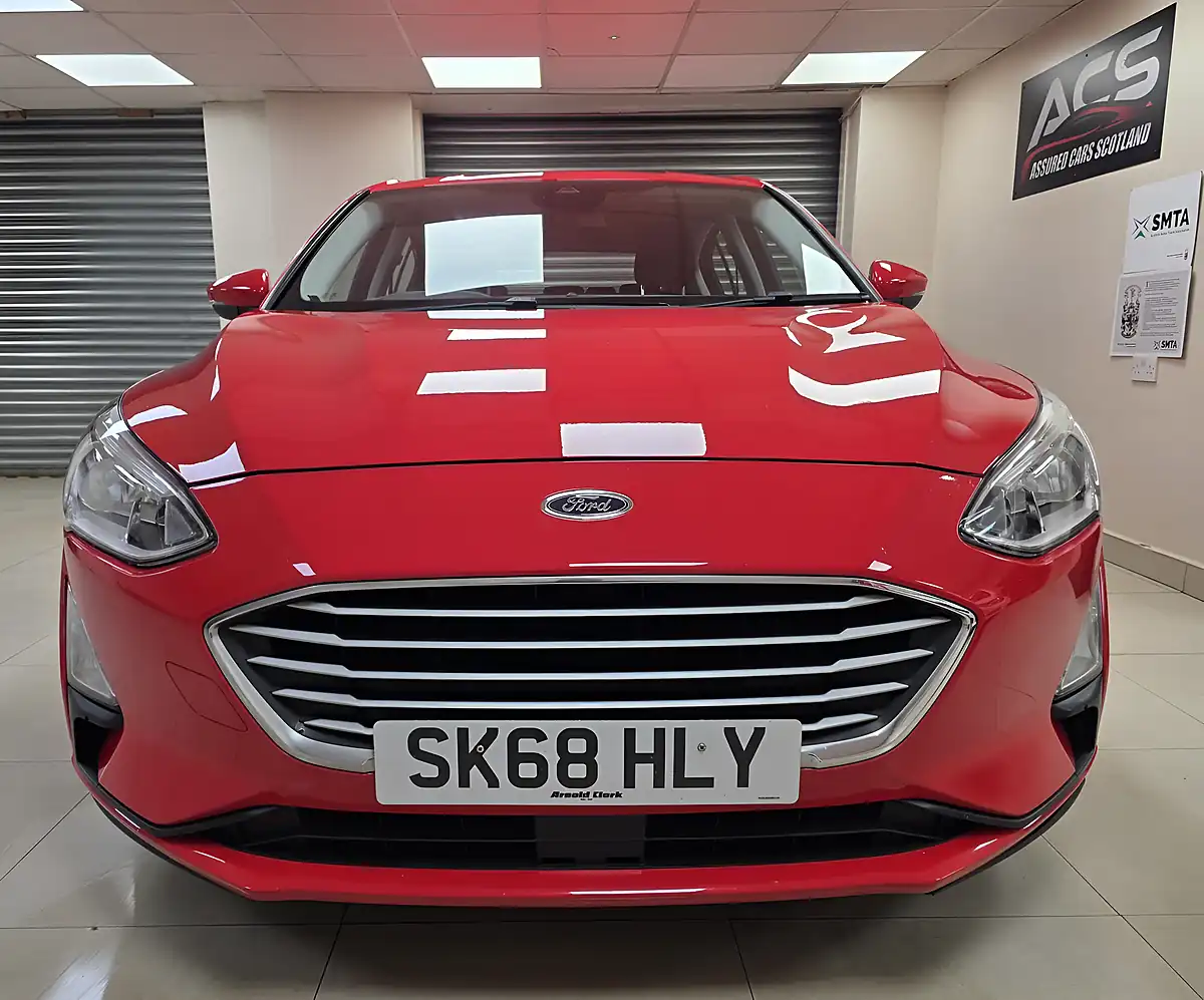 Used 2018 Ford Focus Zetec Red - Interior and Exterior details 8