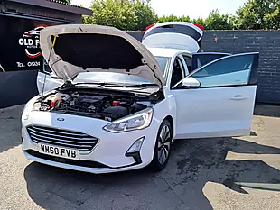 Used 2018 Ford Focus Zetec White - Interior and Exterior details 10