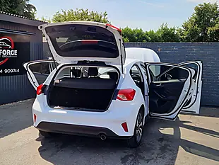 Used 2018 Ford Focus Zetec White - Interior and Exterior details 12