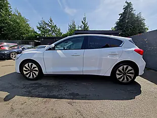 Used 2018 Ford Focus Zetec White - Interior and Exterior details 6