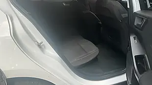 Used 2018 Ford Focus Zetec White - Interior and Exterior details 8