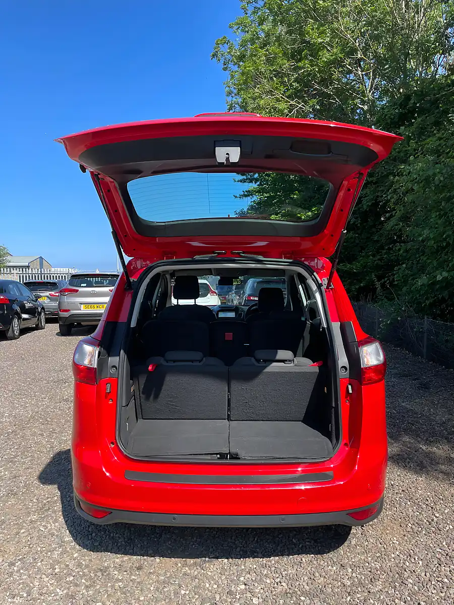 Used 2018 Ford Grand C-Max Titanium Red - Interior and Exterior details 10
