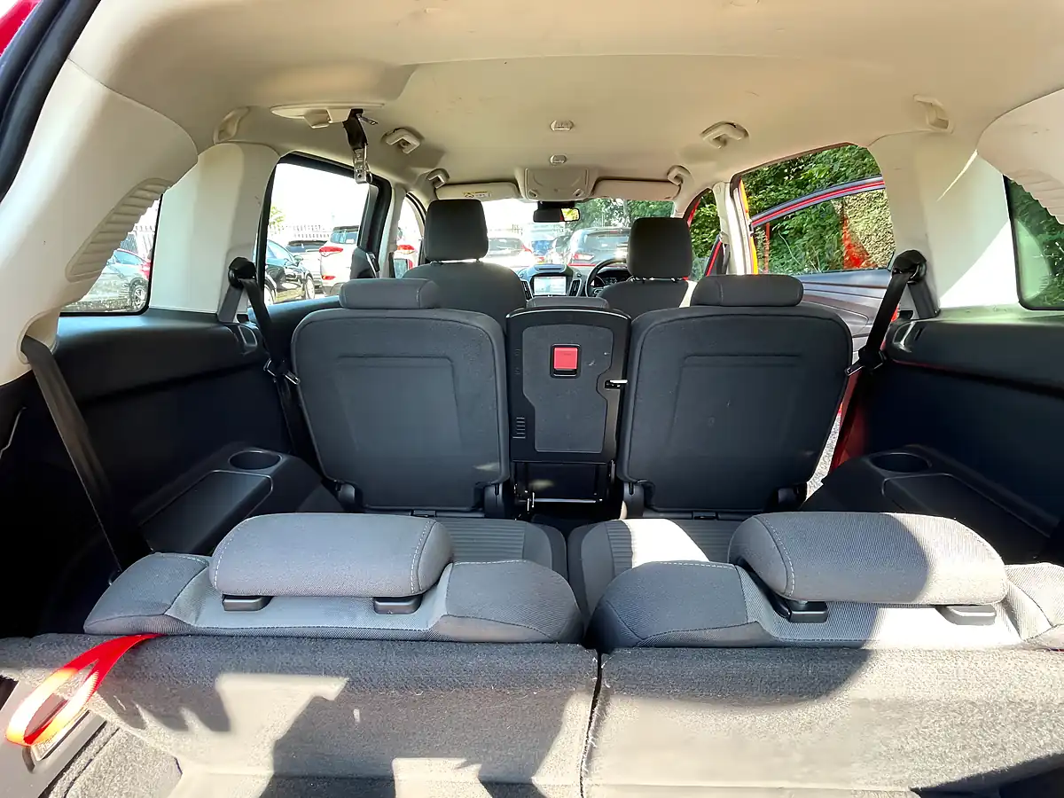 Used 2018 Ford Grand C-Max Titanium Red - Interior and Exterior details 12