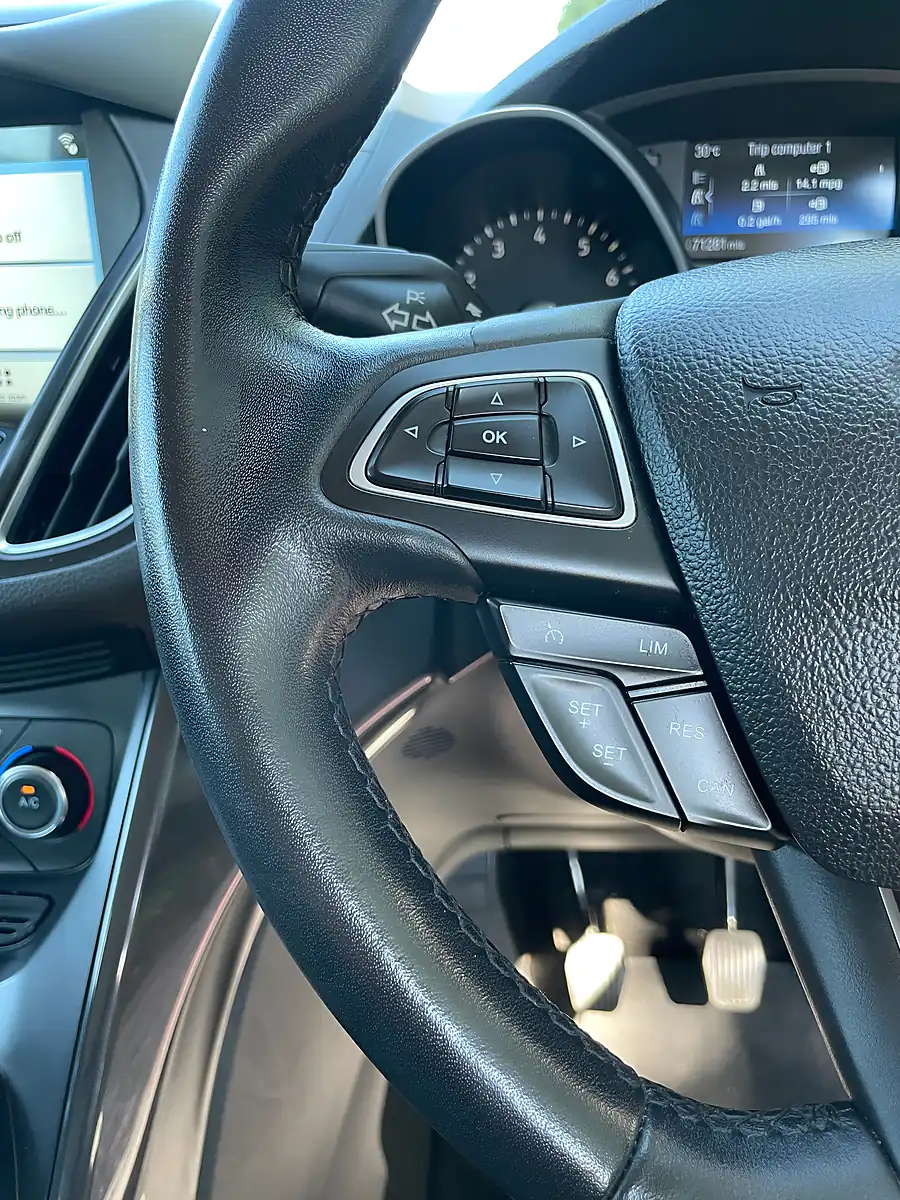 Used 2018 Ford Grand C-Max Titanium Red - Interior and Exterior details 14