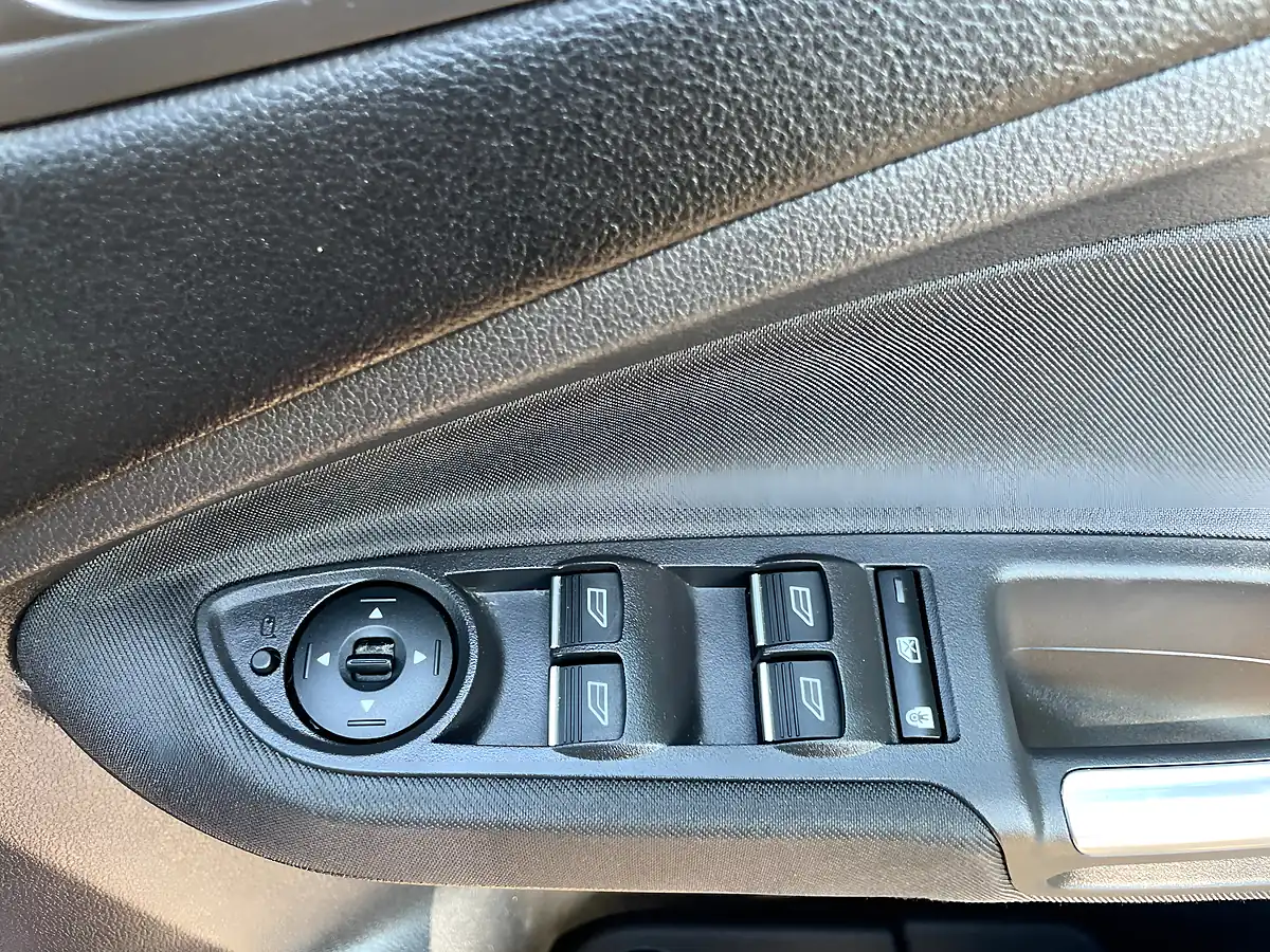 Used 2018 Ford Grand C-Max Titanium Red - Interior and Exterior details 16