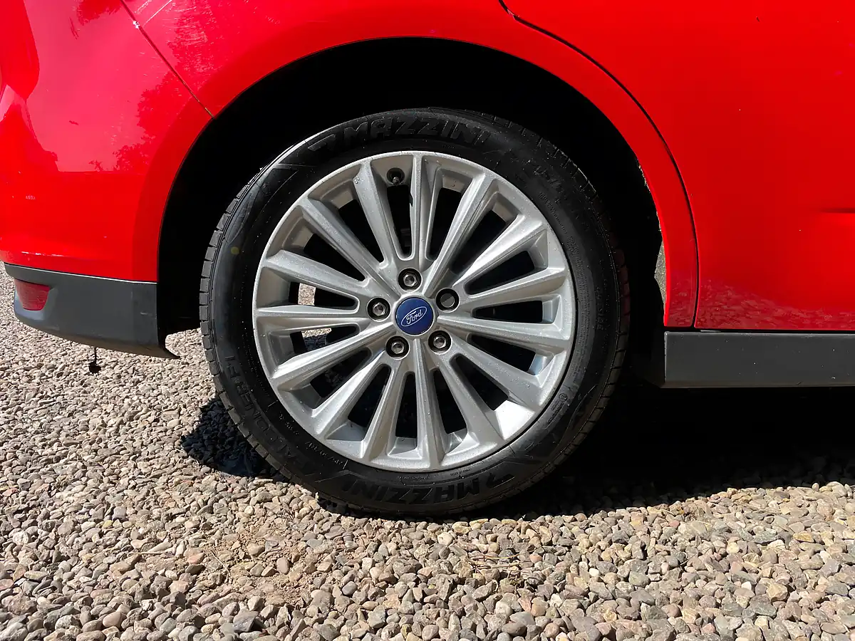 Used 2018 Ford Grand C-Max Titanium Red - Interior and Exterior details 19