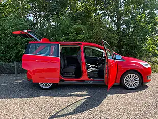 Used 2018 Ford Grand C-Max Titanium Red - Interior and Exterior details 7