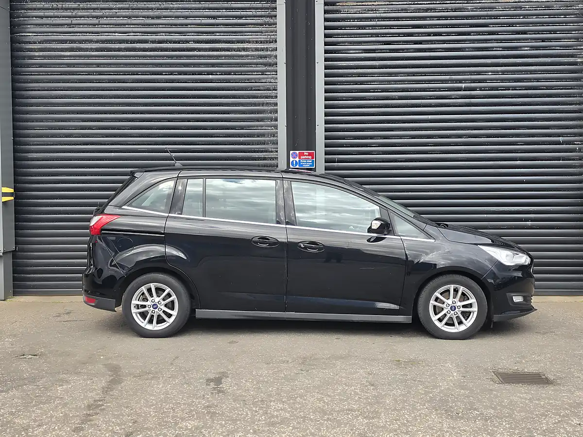 Used 2018 Ford Grand C-Max Zetec Black - Interior and Exterior details 3