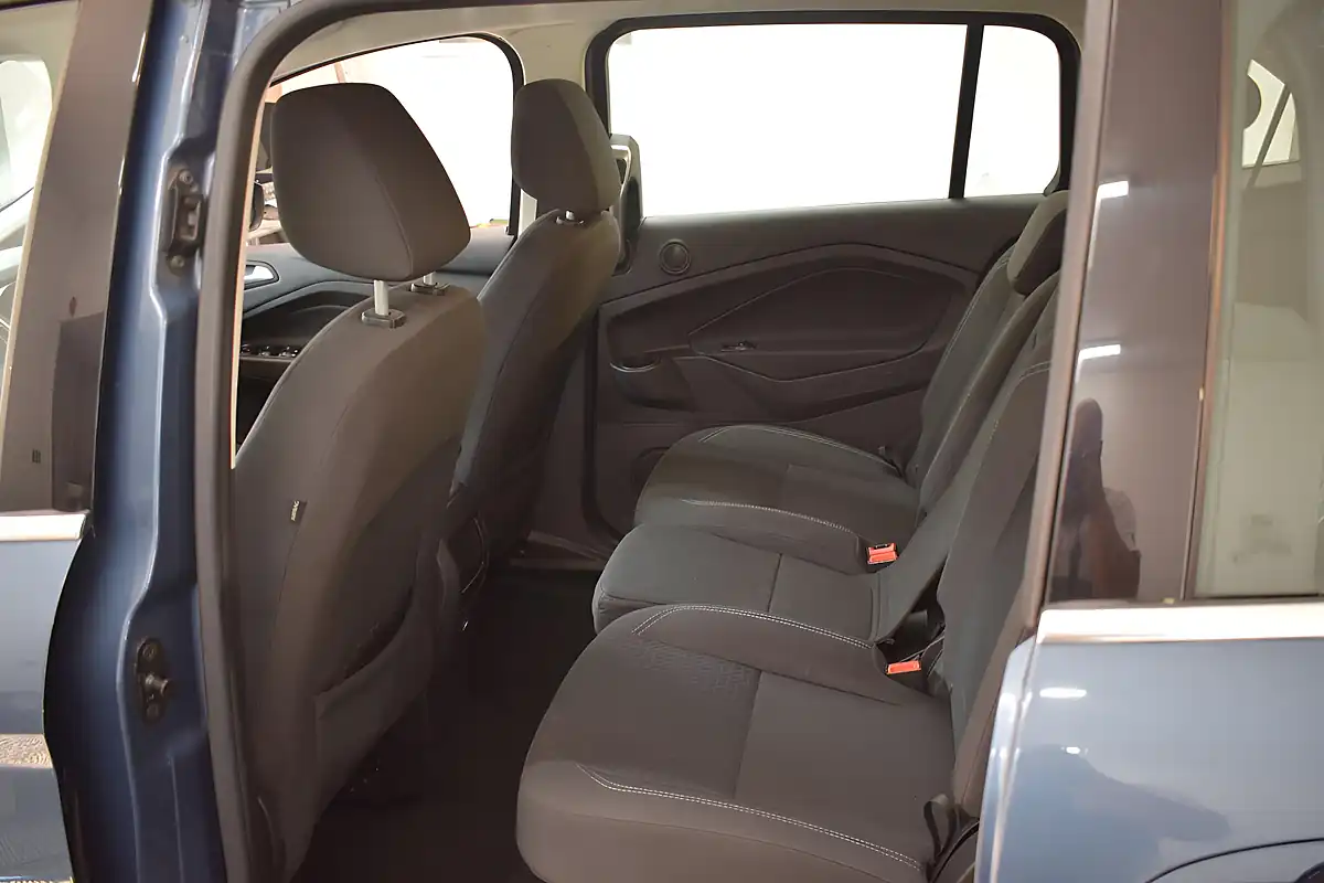 Used 2018 Ford Grand C-Max Zetec Blue - Interior and Exterior details 13