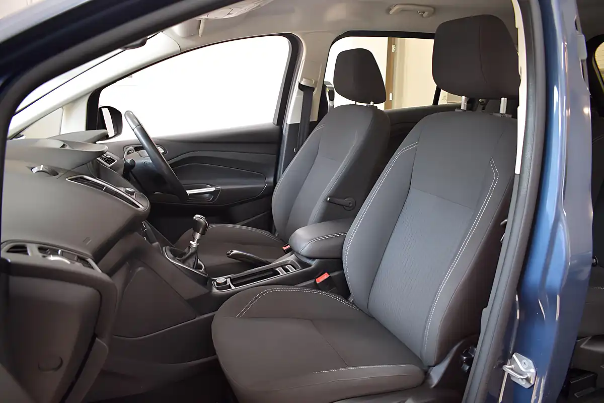 Used 2018 Ford Grand C-Max Zetec Blue - Interior and Exterior details 16