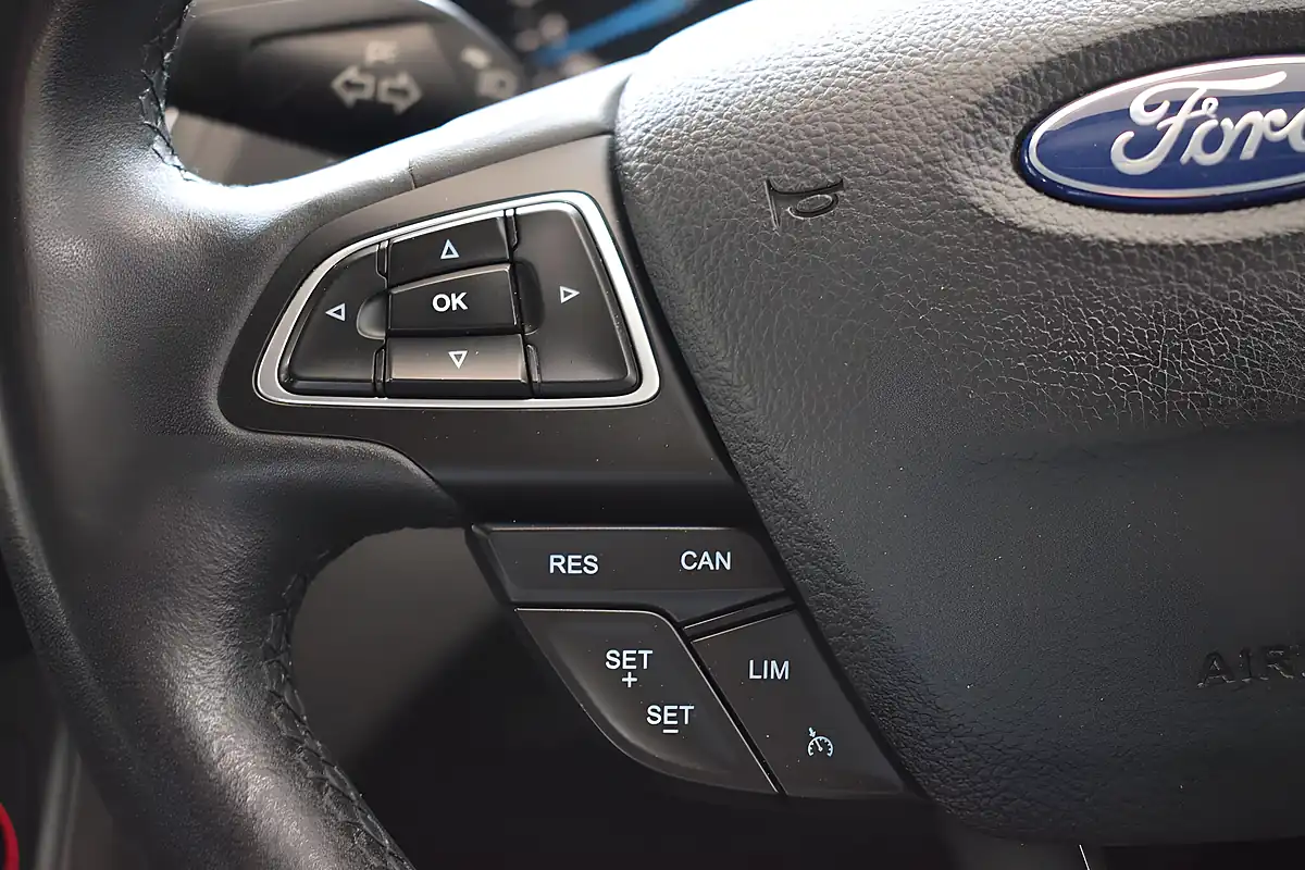 Used 2018 Ford Grand C-Max Zetec Blue - Interior and Exterior details 18
