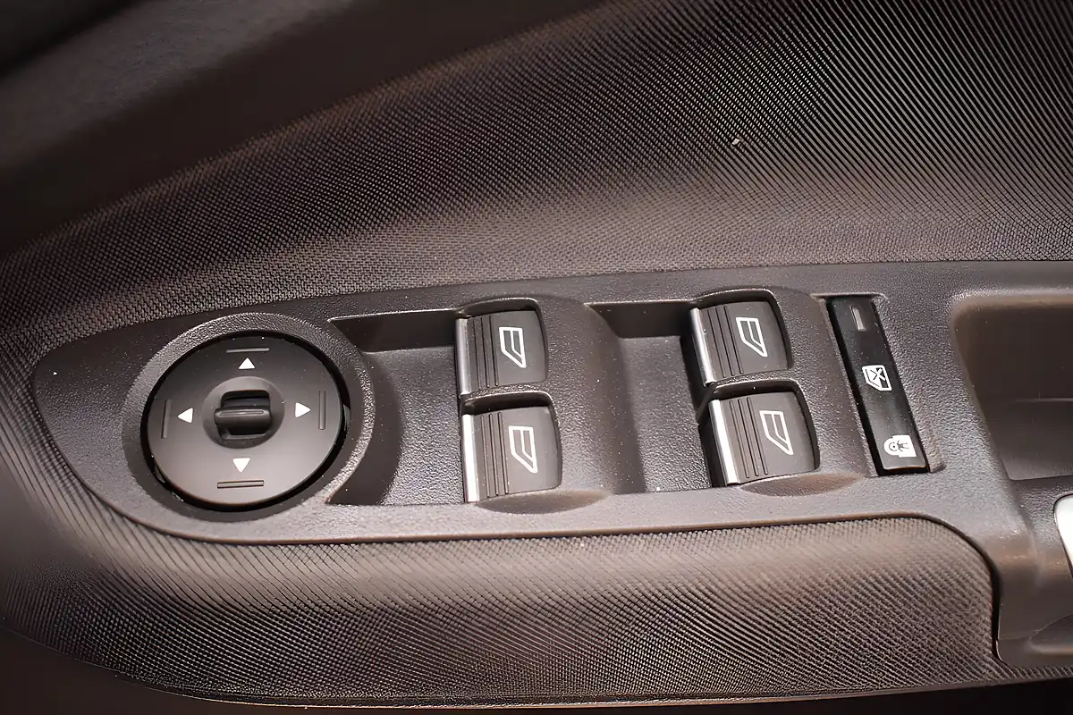 Used 2018 Ford Grand C-Max Zetec Blue - Interior and Exterior details 19