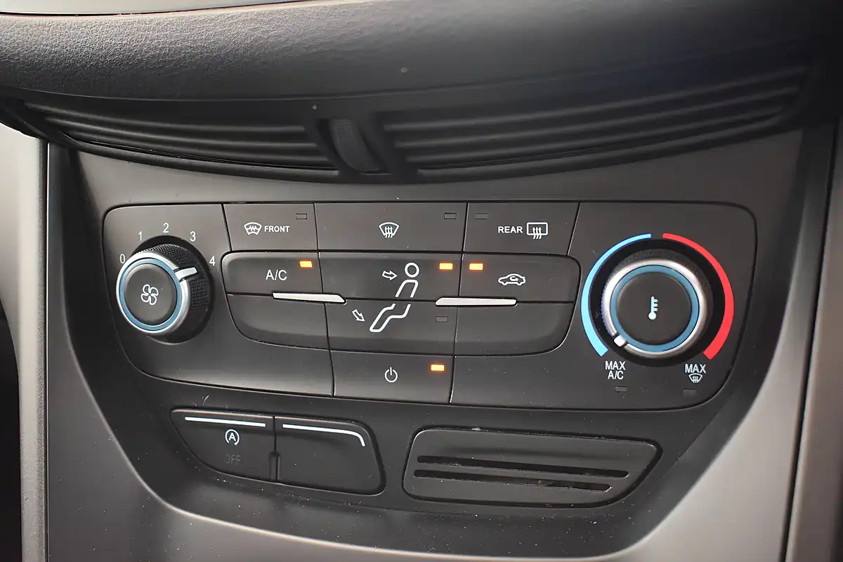 Used 2018 Ford Grand C-Max Zetec Blue - Interior and Exterior details 20