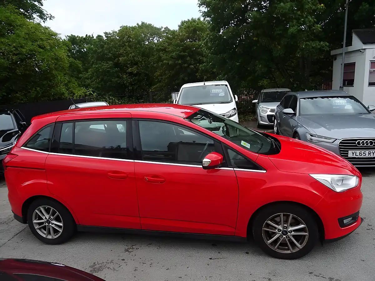 Used 2018 Ford Grand C-Max Zetec Red - Interior and Exterior details 11