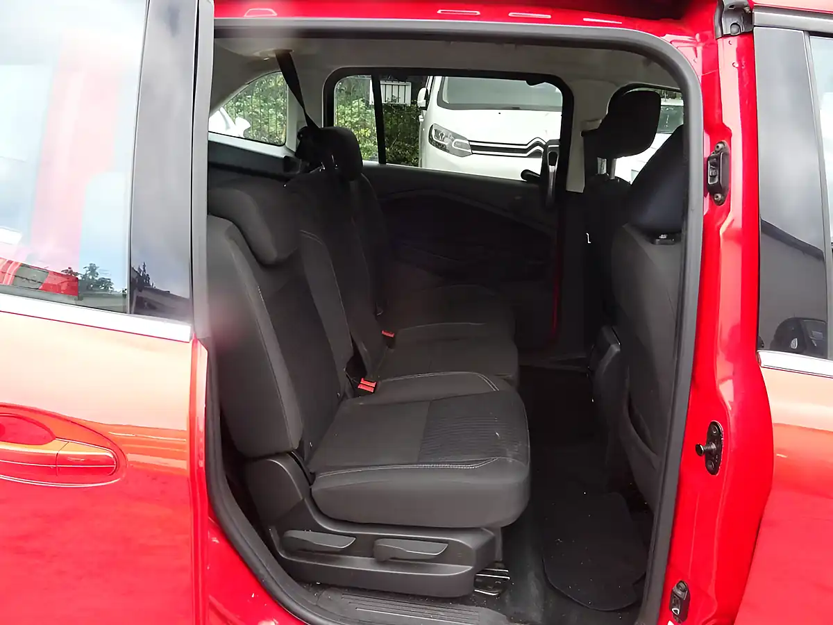 Used 2018 Ford Grand C-Max Zetec Red - Interior and Exterior details 12