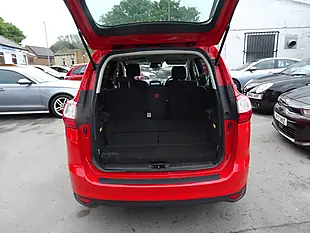 Used 2018 Ford Grand C-Max Zetec Red - Interior and Exterior details 13