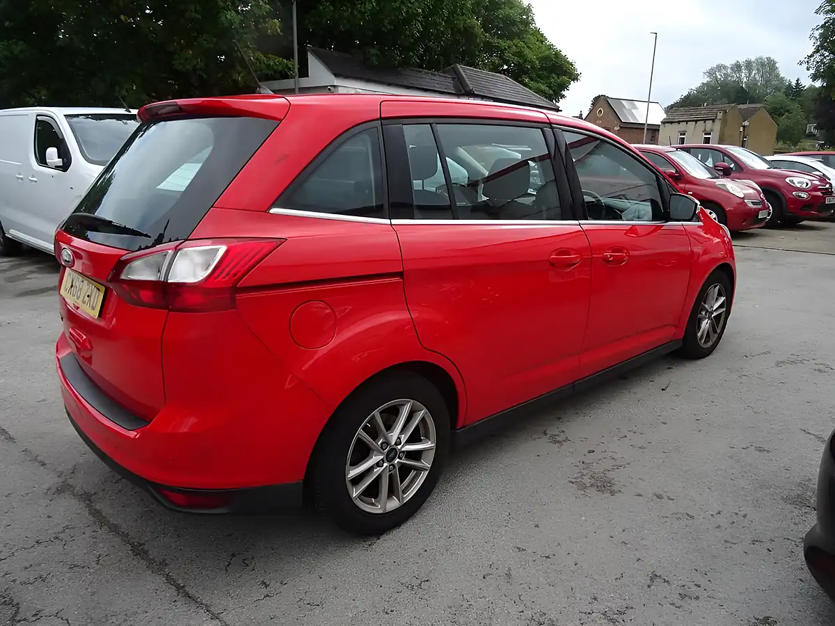 Used 2018 Ford Grand C-Max Zetec Red - Interior and Exterior details 19