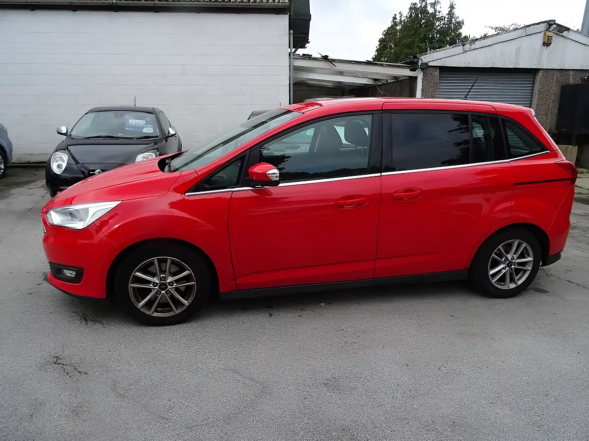 Used 2018 Ford Grand C-Max Zetec Red - Interior and Exterior details 8