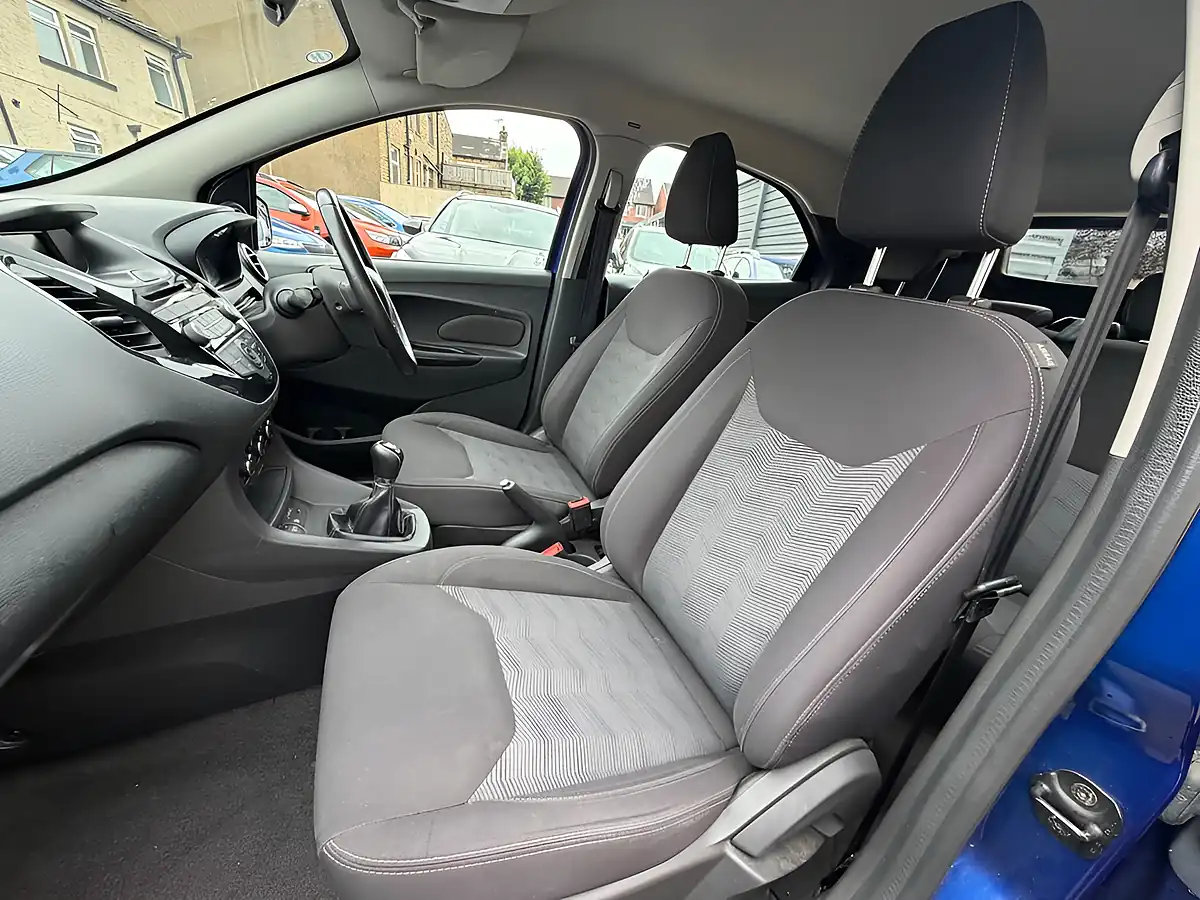 Used 2018 Ford Ka+ Zetec Blue - Interior and Exterior details 11