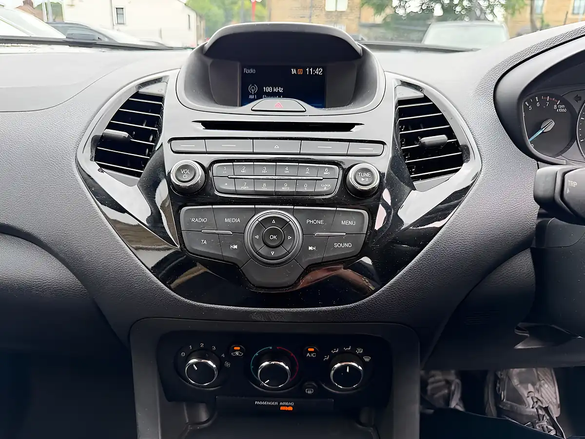 Used 2018 Ford Ka+ Zetec Blue - Interior and Exterior details 12