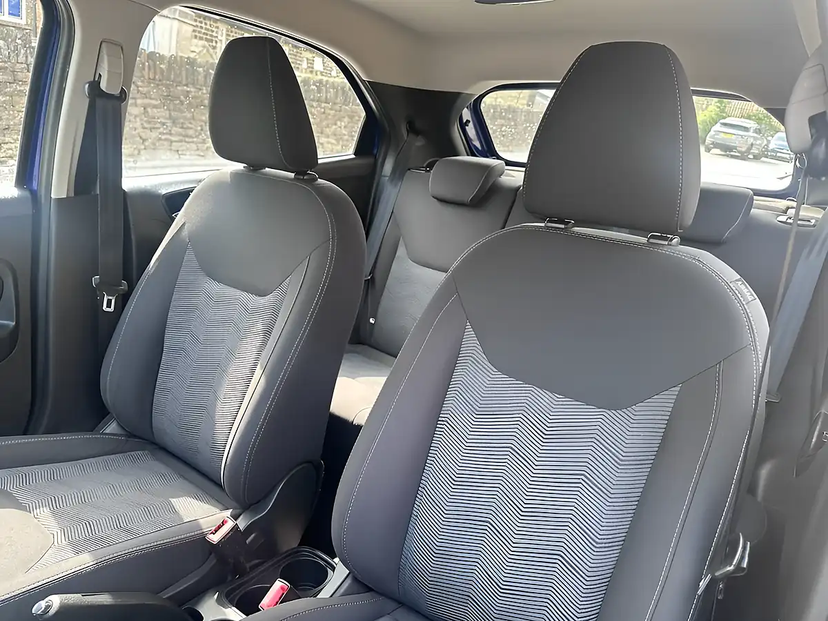 Used 2018 Ford Ka+ Zetec Blue - Interior and Exterior details 14
