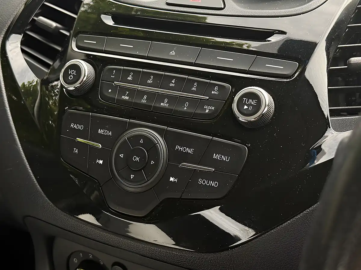 Used 2018 Ford Ka+ Zetec Grey - Interior and Exterior details 16