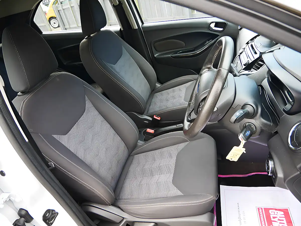 Used 2018 Ford Ka+ Zetec Oxford White - Interior and Exterior details 11