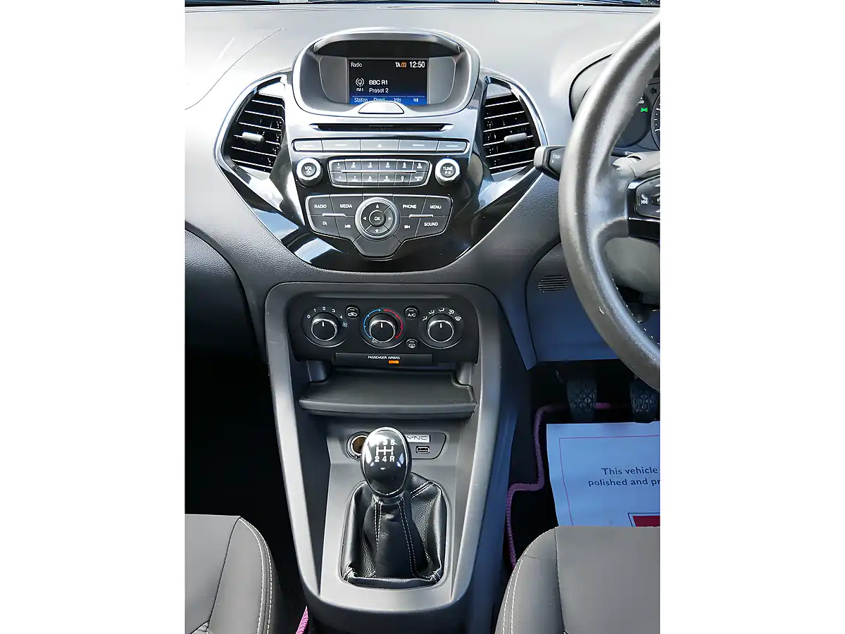 Used 2018 Ford Ka+ Zetec Oxford White - Interior and Exterior details 14
