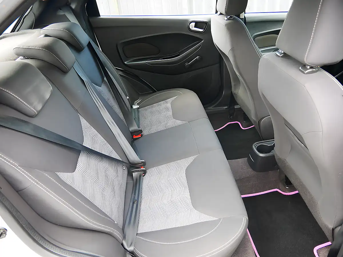 Used 2018 Ford Ka+ Zetec Oxford White - Interior and Exterior details 17
