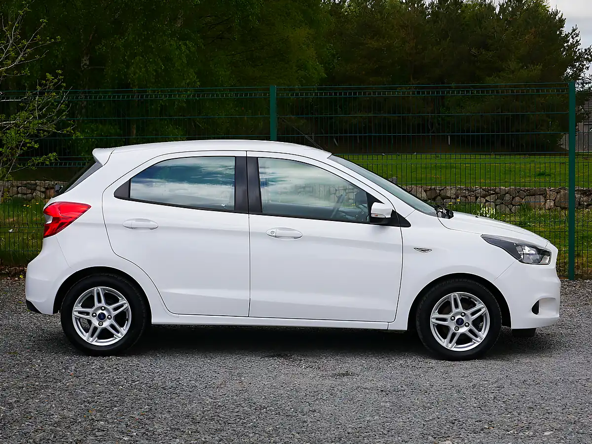Used 2018 Ford Ka+ Zetec Oxford White - Interior and Exterior details 5