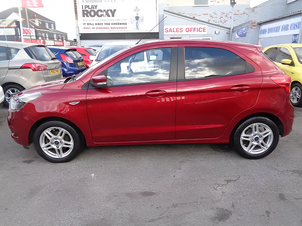 Used 2018 Ford Ka+ Zetec Ruby Red - Interior and Exterior details 18