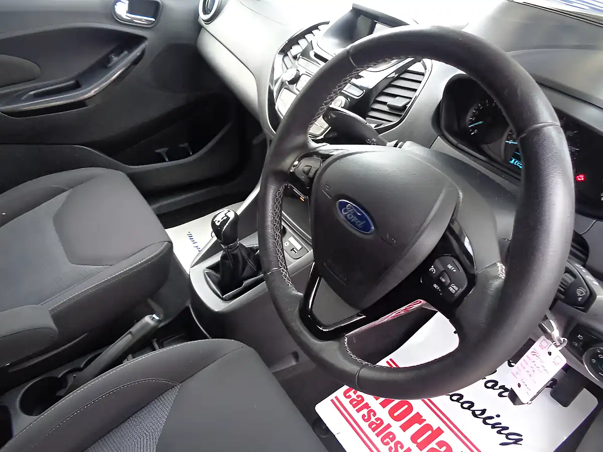 Used 2018 Ford Ka+ Zetec Ruby Red - Interior and Exterior details 6