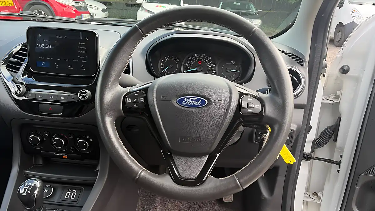 Used 2018 Ford Ka+ Zetec White - Interior and Exterior details 11