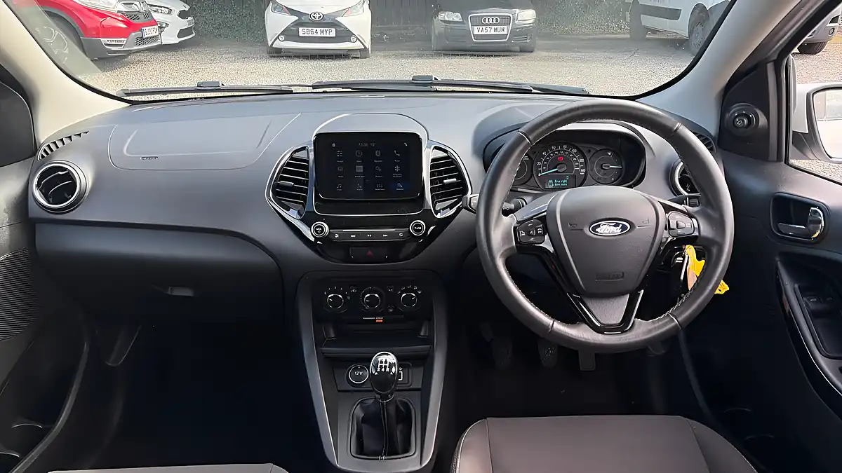 Used 2018 Ford Ka+ Zetec White - Interior and Exterior details 7