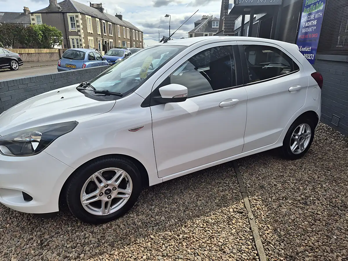Used 2018 Ford Ka+ Zetec White - Interior and Exterior details 7