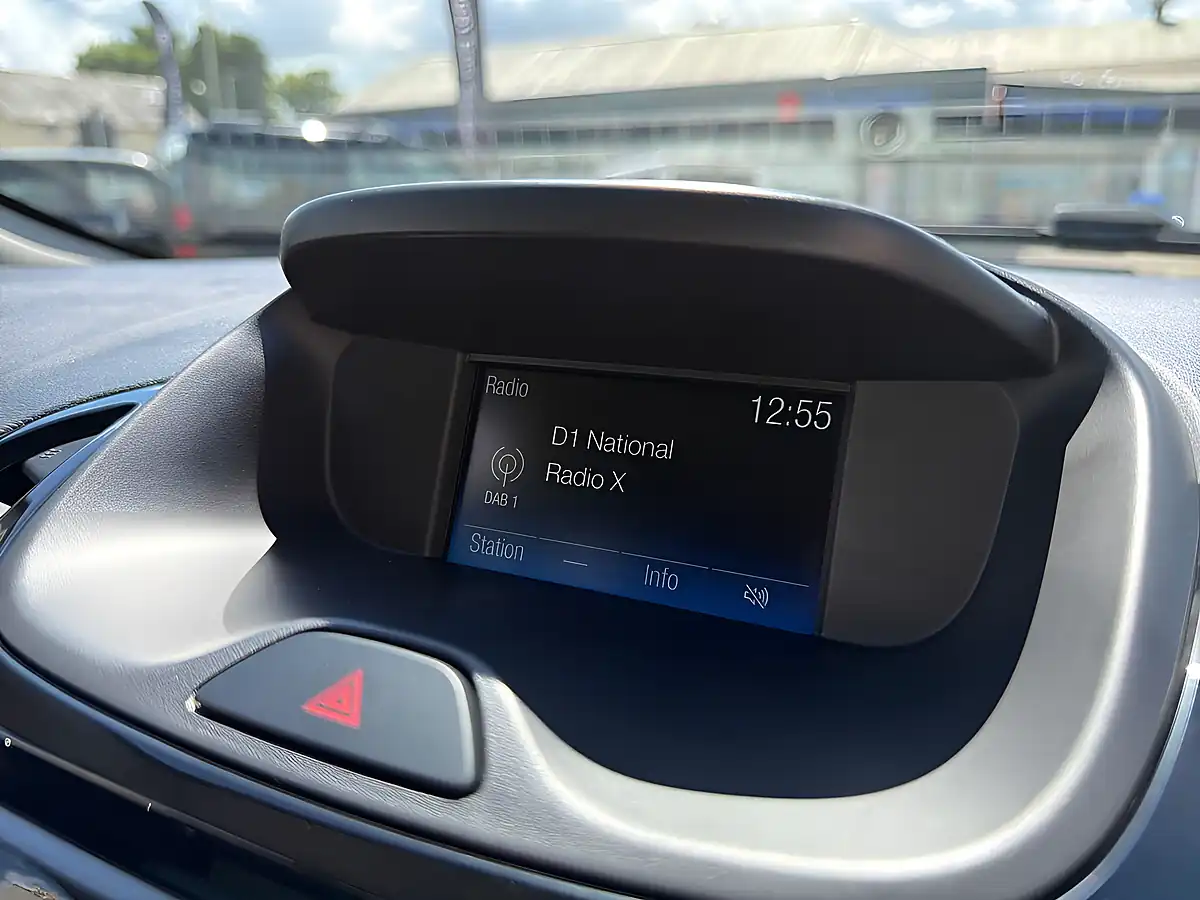 Used 2018 Ford Ka+ Zetec Yellow - Interior and Exterior details 15