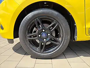 Used 2018 Ford Ka+ Zetec Yellow - Interior and Exterior details 7