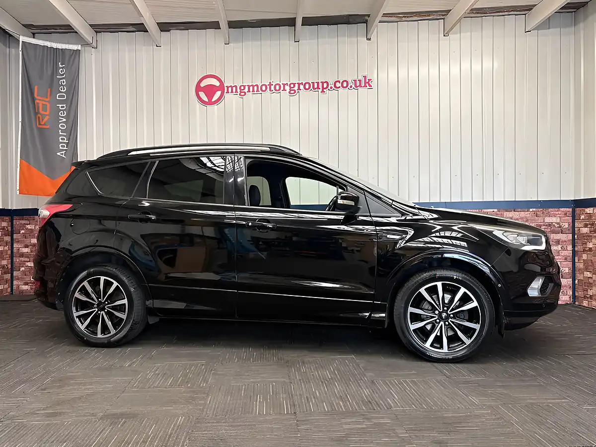Used 2018 Ford Kuga ST-Line Black - Interior and Exterior details 10